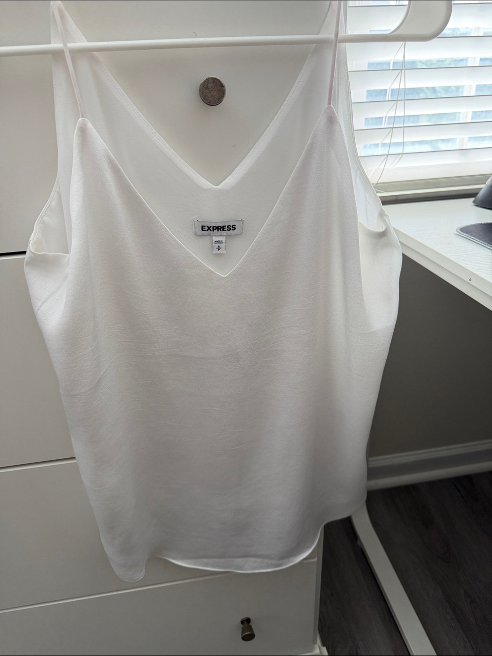 Express White V-Neck Spaghetti Strap Camisole